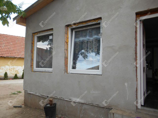 Eladó családi ház, Jászapátiban 21.5 M Ft, 3 szobás