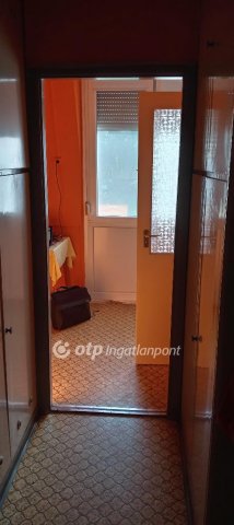 Eladó panellakás, Zalaegerszegen 22 M Ft, 1 szobás