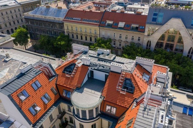 Eladó téglalakás, Budapesten, VI. kerületben 379.05 M Ft