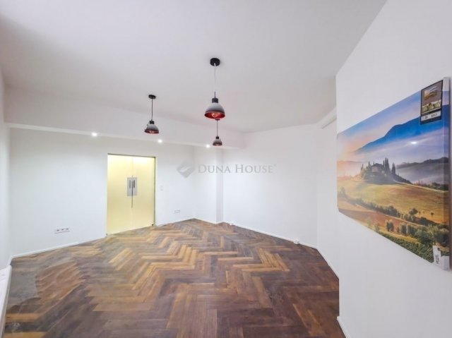 Eladó téglalakás, Budapesten, VIII. kerületben 54.9 M Ft