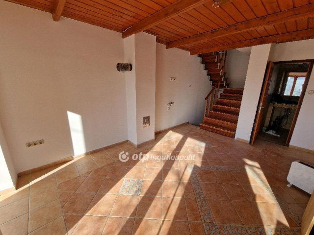 Eladó családi ház, Dunakeszin 130 M Ft, 5 szobás