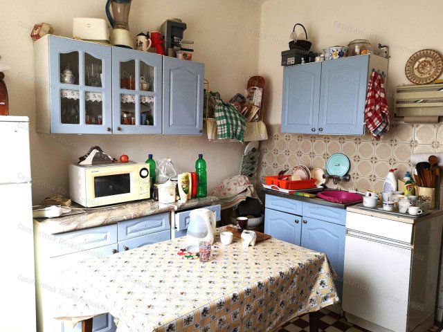 Eladó családi ház, Fegyverneken 11.9 M Ft, 1+1 szobás