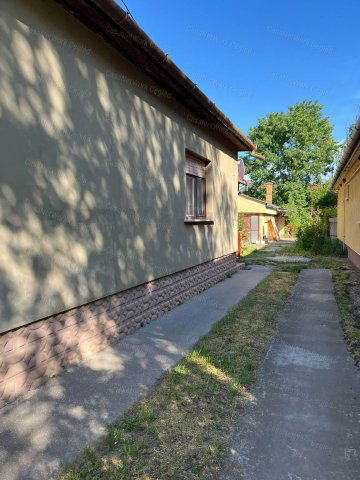 Eladó családi ház, Törtelen 28 M Ft, 3+2 szobás