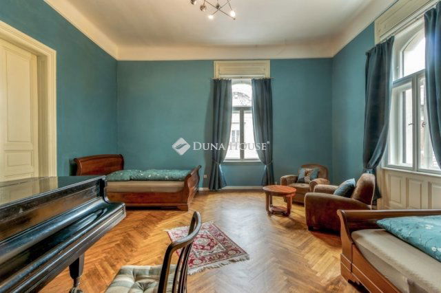 Eladó téglalakás, Budapesten, VI. kerületben 191.345 M Ft