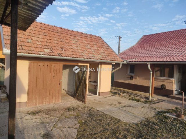 Eladó családi ház, Jakabszálláson 26.5 M Ft, 2 szobás