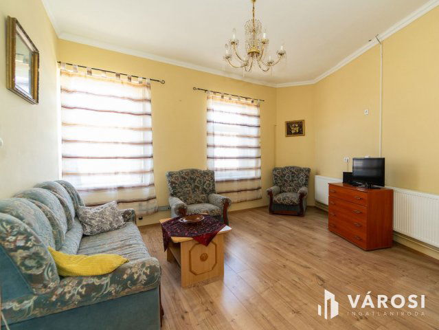 Eladó családi ház, Vámospércsen 49.9 M Ft, 6 szobás