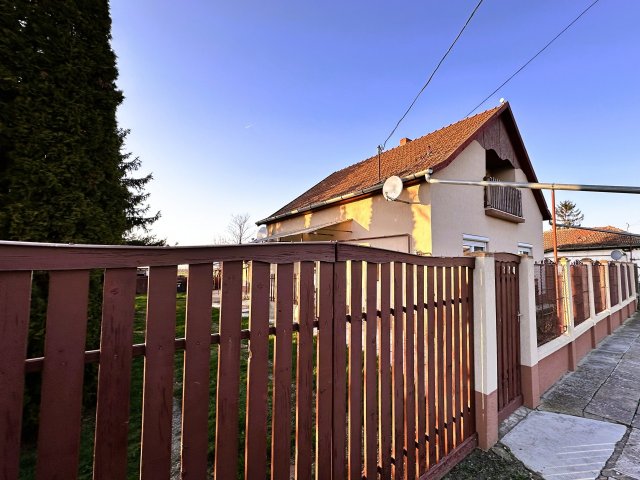Eladó családi ház, Magyarbánhegyesen 27 M Ft, 4 szobás