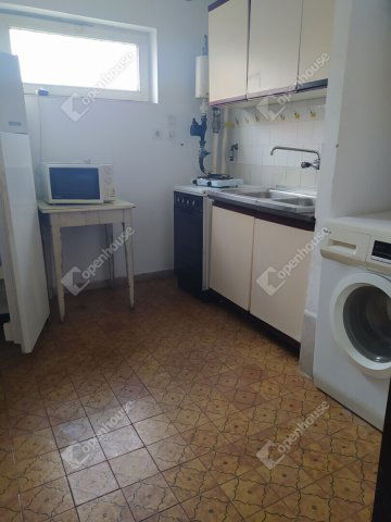 Kiadó családi ház, albérlet, Komáromban 1026 E Ft / hó