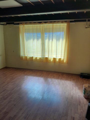 Eladó családi ház, Csolnokon 31.9 M Ft, 3+1 szobás