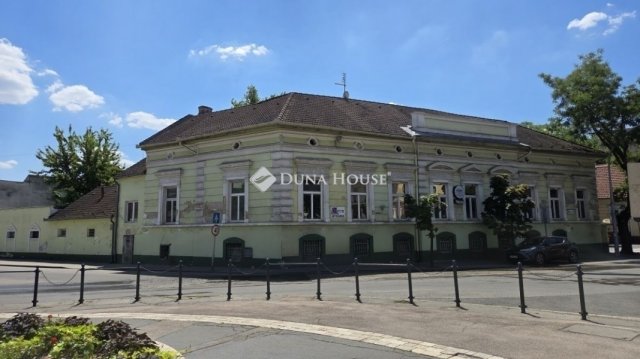 Eladó családi ház, Kecskeméten 280 M Ft, 3 szobás