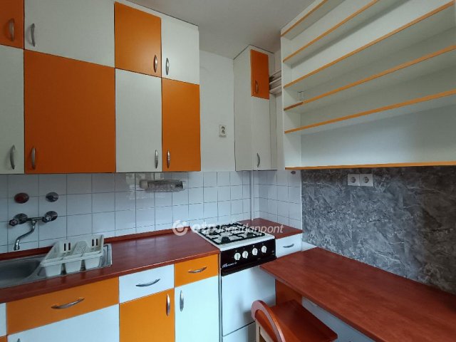 Kiadó téglalakás, albérlet, Gyulán 75 E Ft / hó, 1 szobás