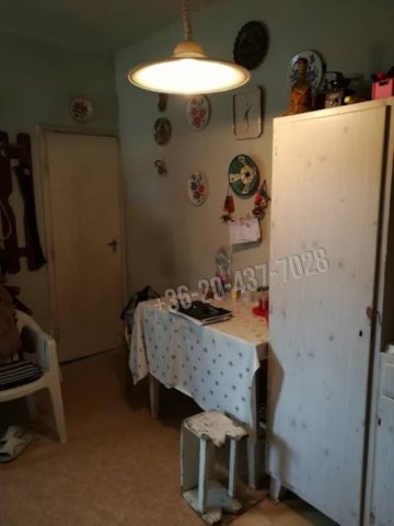 Eladó családi ház, Budakeszin, Fő utcában 62.5 M Ft, 2+1 szobás