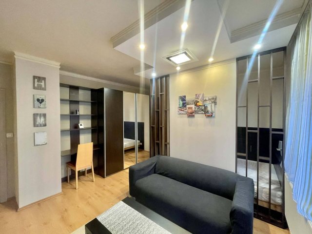 Eladó téglalakás, Pécsett 32.5 M Ft, 1 szobás