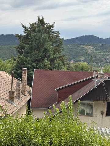 Eladó családi ház, Nagymaroson 99.9 M Ft, 7+1 szobás