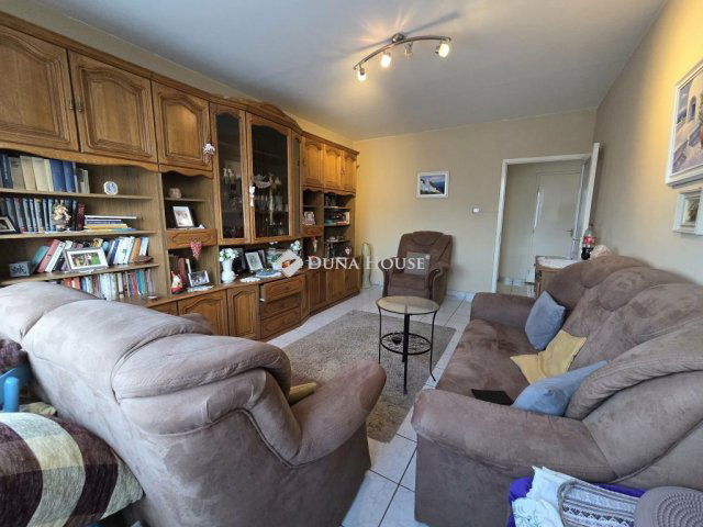 Eladó panellakás, Szegeden, Csongrádi sugárúton 52.59 M Ft