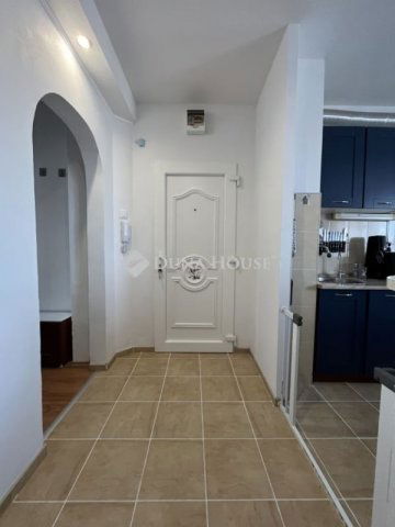 Eladó panellakás, Veszprémben 54.9 M Ft, 1+2 szobás