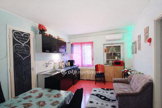 Eladó családi ház, Alattyánban 22 M Ft, 3 szobás