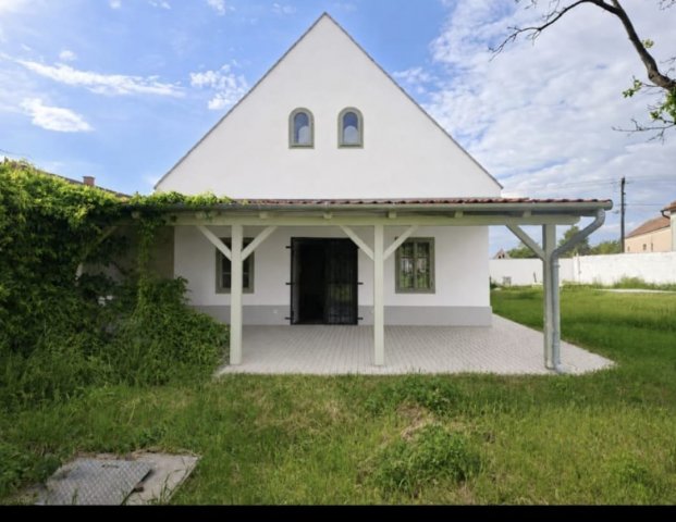 Eladó családi ház, Hegykőn 179 M Ft, 5+1 szobás