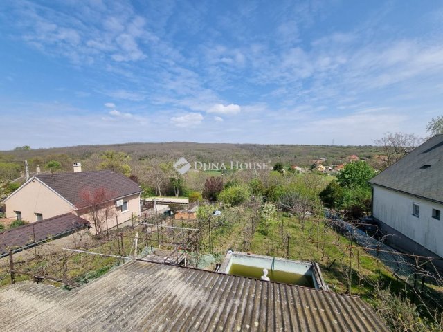 Eladó nyaraló, Pákozdon 29.9 M Ft, 2 szobás