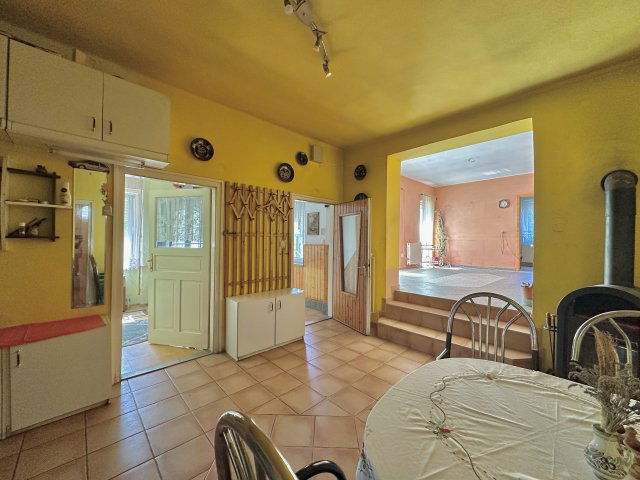 Eladó családi ház, Szombathelyen 105 M Ft, 5 szobás