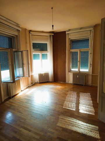 Eladó téglalakás, Budapesten, VII. kerületben, Rákóczi úton