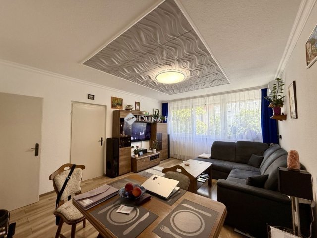 Eladó panellakás, Budapesten, XXI. kerületben 58 M Ft, 2 szobás