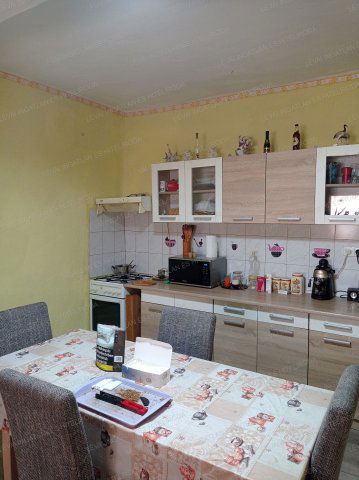 Eladó családi ház, Békésen 10 M Ft, 1+1 szobás