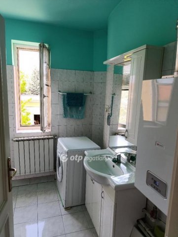 Eladó téglalakás, Kecskeméten 49.9 M Ft, 2 szobás