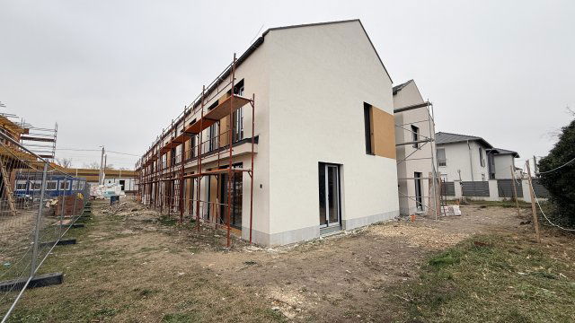 Eladó téglalakás, Dunaharasztin 110.5 M Ft, 4 szobás