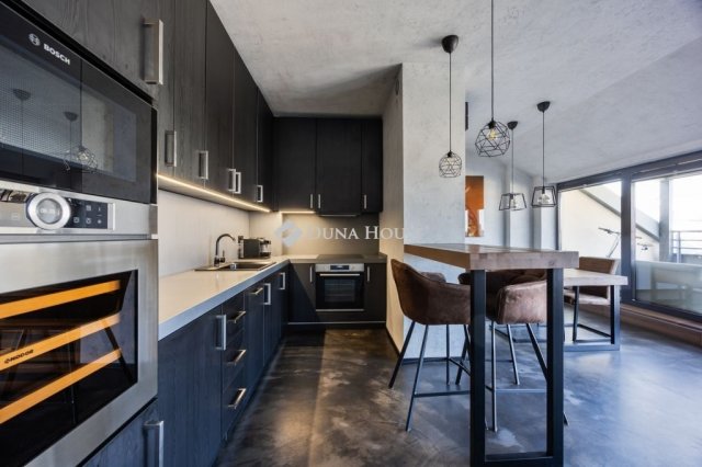 Eladó téglalakás, Budapesten, IX. kerületben 155 M Ft, 1 szobás