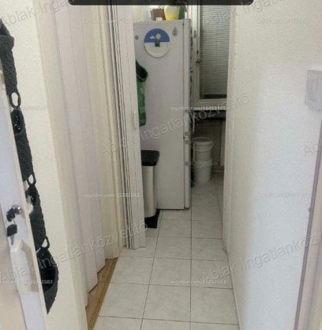 Eladó panellakás, Kecskeméten 54 M Ft, 3 szobás