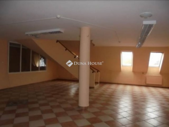 Eladó téglalakás, Siklóson, Felszabadulás utcában 42 M Ft