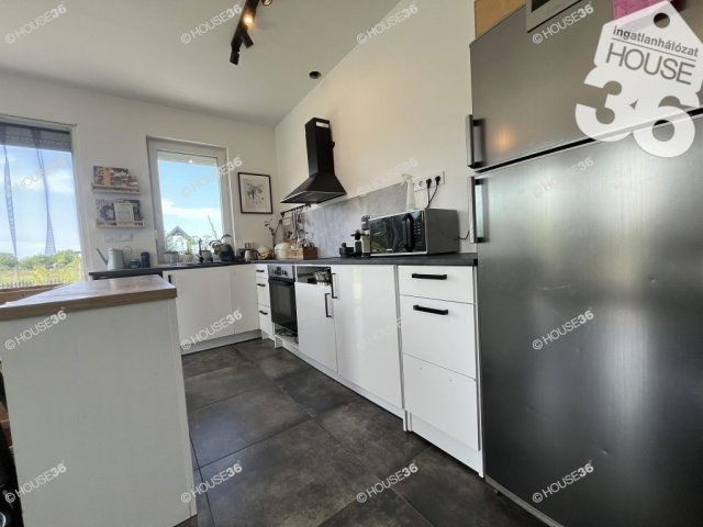 Eladó családi ház, Ballószögön 85.9 M Ft, 4 szobás