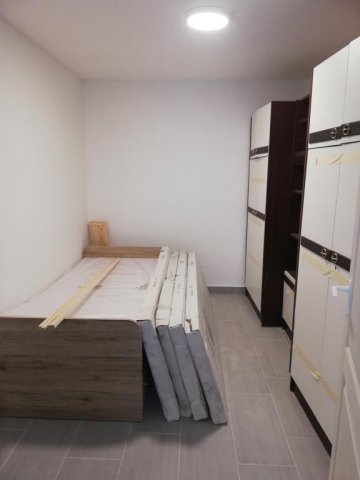 Kiadó téglalakás, albérlet, Komáromban 230 E Ft / hó, 4 szobás