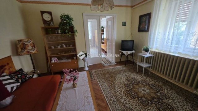 Eladó családi ház, Szentlőrinckátán 36 M Ft, 3 szobás