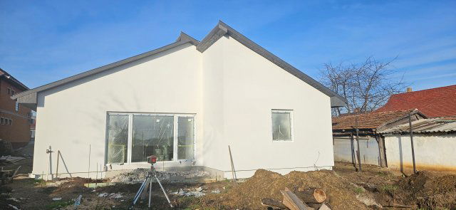 Eladó ikerház, Debrecenben 110 M Ft, 4 szobás