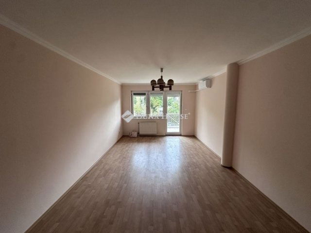 Eladó téglalakás, Szegeden 61.9 M Ft, 2 szobás