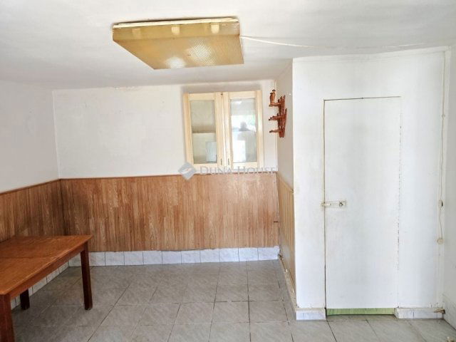 Eladó családi ház, Siklóson 36.9 M Ft, 3 szobás