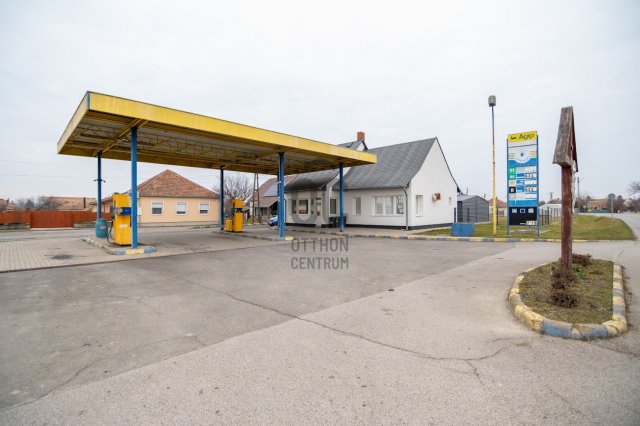 Eladó üzlethelyiség, Őcsényen 110 M Ft / költözzbe.hu