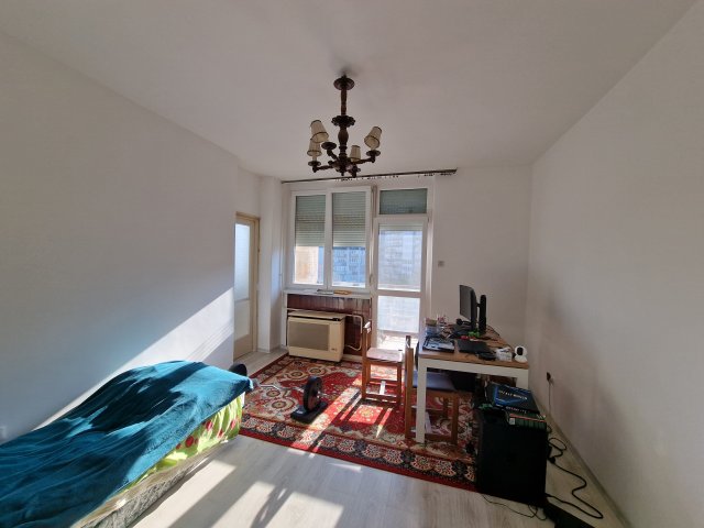 Eladó téglalakás, Budapesten, XX. kerületben, Orsolya utcában