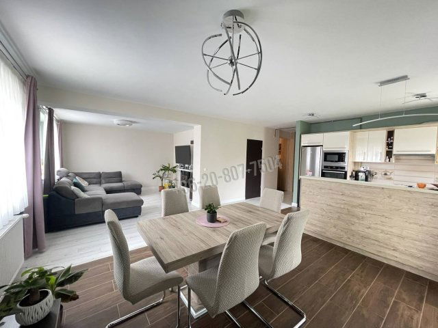 Eladó téglalakás, Egerben 93.9 M Ft, 4 szobás