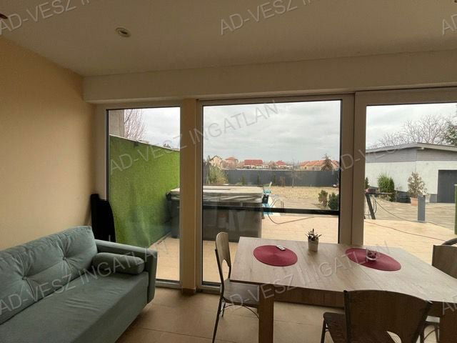 Eladó családi ház, Újhartyánon 87 M Ft, 2 szobás