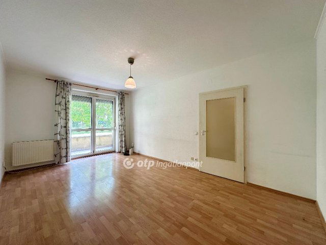 Eladó téglalakás, Budapesten, IX. kerületben 64.9 M Ft, 1 szobás