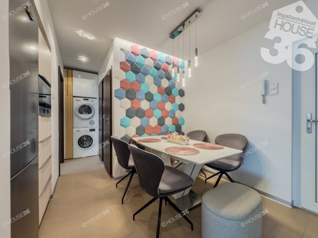 Eladó panellakás, Kecskeméten 66 M Ft, 2 szobás