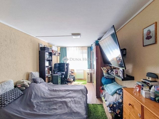 Eladó panellakás, Budapesten, III. kerületben 72.75 M Ft
