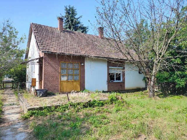 Eladó családi ház, Mezőberényben 10.5 M Ft, 2 szobás