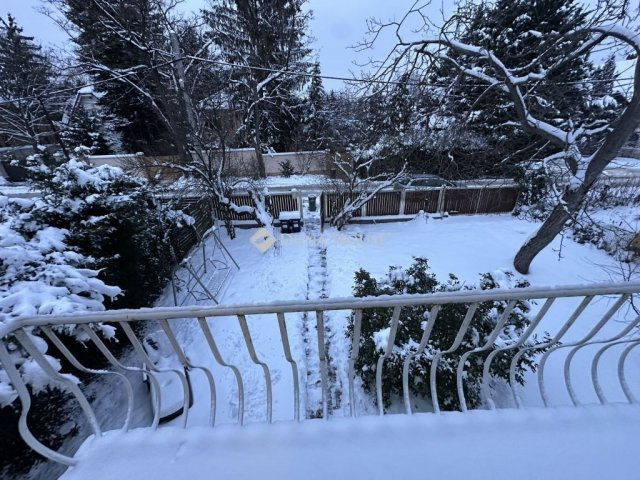 Eladó családi ház, Budapesten, III. kerületben 169 M Ft