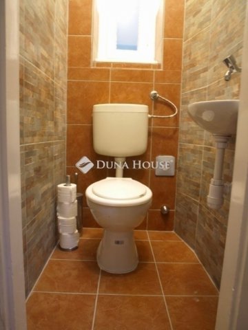 Eladó téglalakás, Budapesten, VII. kerületben 66.8 M Ft