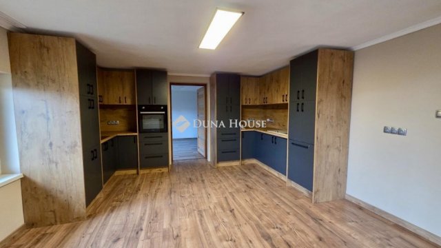 Eladó családi ház, Szilvásváradon 80 M Ft, 5 szobás