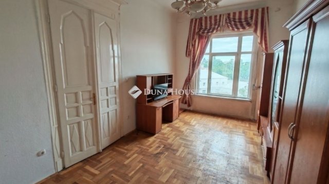 Eladó téglalakás, Budapesten, X. kerületben 88.7 M Ft, 3 szobás